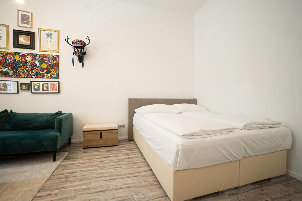 וינה 2-Room Apartment On The First Floor With Designer Renovation. Exit To The Courtyard. 15 Minutes To Schloss Schoenbrunn מראה חיצוני תמונה