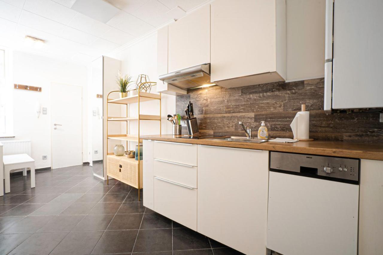 וינה 2-Room Apartment On The First Floor With Designer Renovation. Exit To The Courtyard. 15 Minutes To Schloss Schoenbrunn מראה חיצוני תמונה