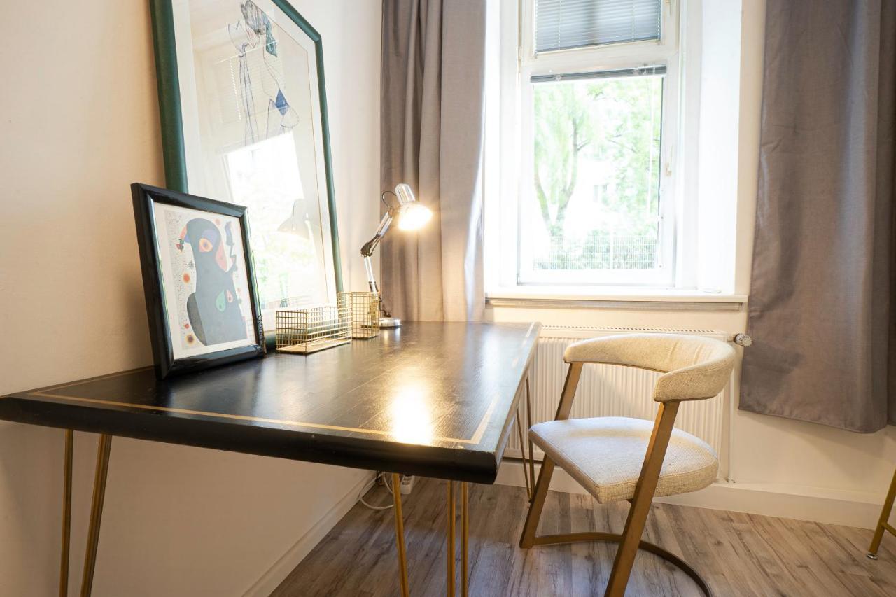 וינה 2-Room Apartment On The First Floor With Designer Renovation. Exit To The Courtyard. 15 Minutes To Schloss Schoenbrunn מראה חיצוני תמונה