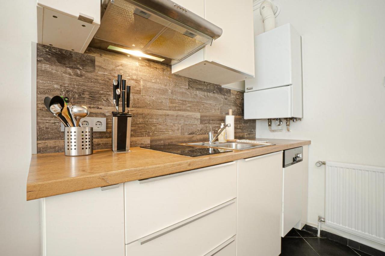 וינה 2-Room Apartment On The First Floor With Designer Renovation. Exit To The Courtyard. 15 Minutes To Schloss Schoenbrunn מראה חיצוני תמונה